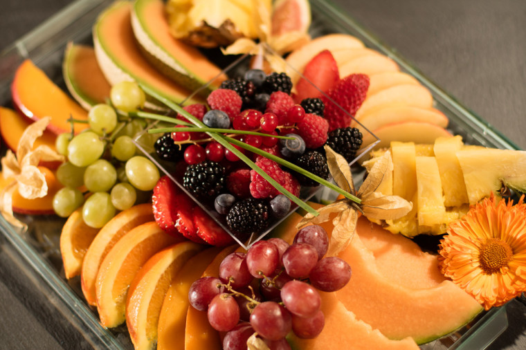 VIP tray fruit plate detail from above