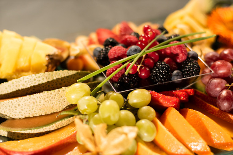 VIP tray fruit plate detail